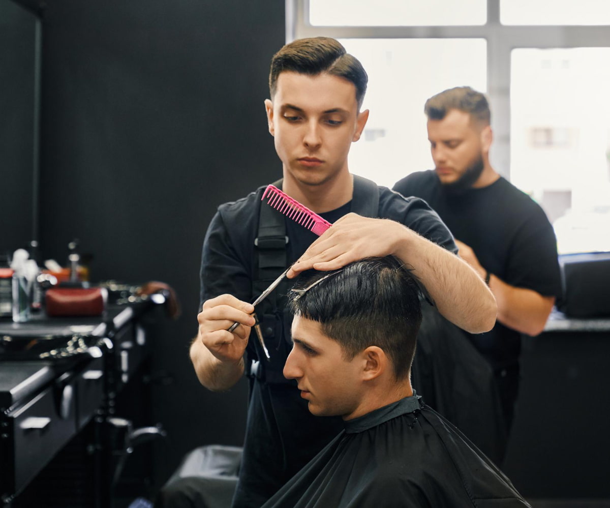 Barbershop Terdekat di Jakarta Barat: 5 Rekomendasi Paling Rapi
