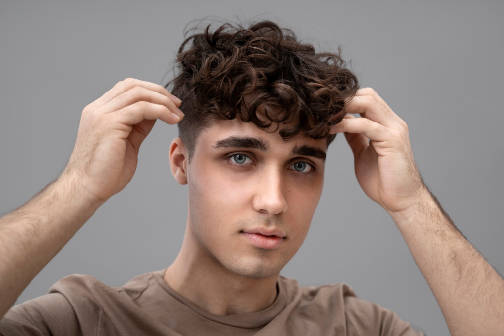 Rekomendasi Gaya Rambut Keriting ala Barbershop Terdekat di Jakarta Timur