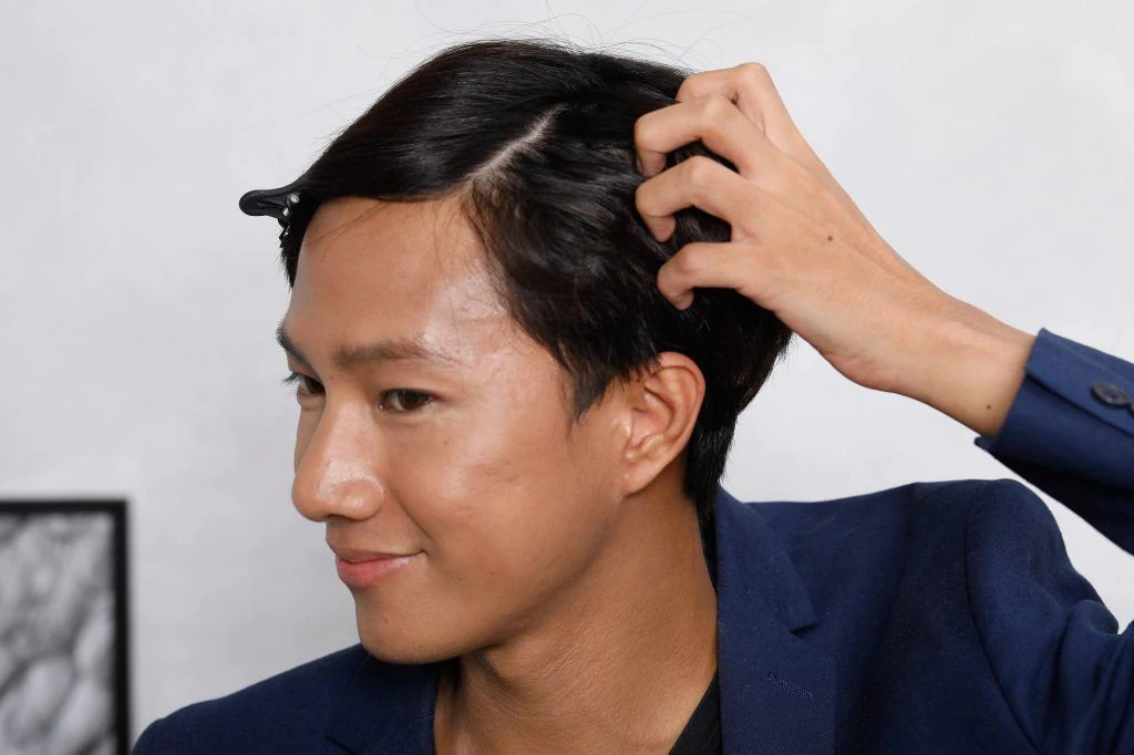Sisir dengan Jari