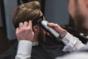Rekomendasi Barbershop di Jakarta Utara: Look Crew Cut, yuk Tampil Beda!