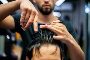 Barbershop Terdekat di Surabaya: 5 Alasan Kenapa Grooming Rutin Baik Untuk Kesehatan Rambut